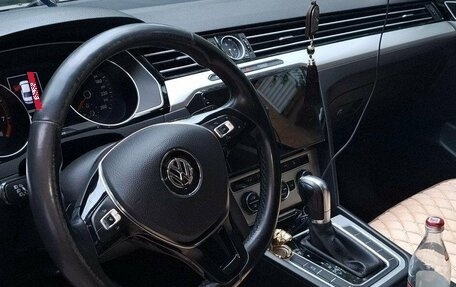 Volkswagen Passat B8 рестайлинг, 2015 год, 1 650 000 рублей, 6 фотография