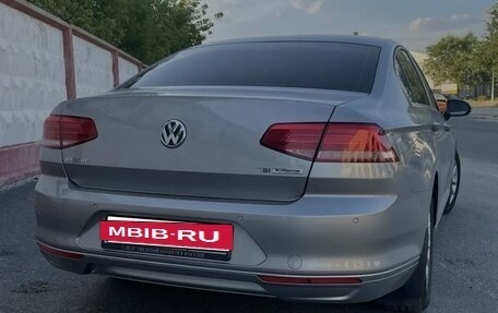 Volkswagen Passat B8 рестайлинг, 2015 год, 1 650 000 рублей, 3 фотография