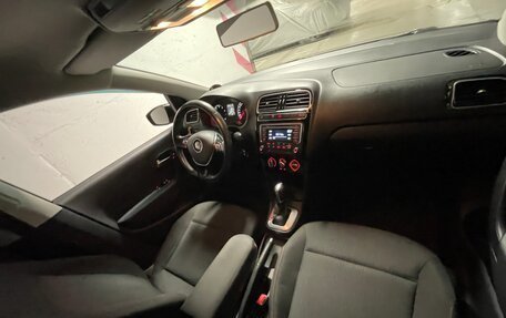 Volkswagen Polo VI (EU Market), 2017 год, 1 390 000 рублей, 18 фотография