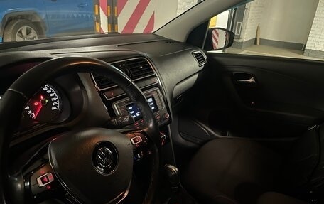 Volkswagen Polo VI (EU Market), 2017 год, 1 390 000 рублей, 24 фотография