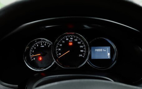 Renault Logan II, 2017 год, 750 000 рублей, 17 фотография