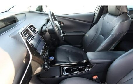 Toyota Prius IV XW50, 2020 год, 1 650 002 рублей, 6 фотография