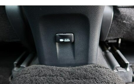 Toyota Prius IV XW50, 2020 год, 1 650 002 рублей, 5 фотография