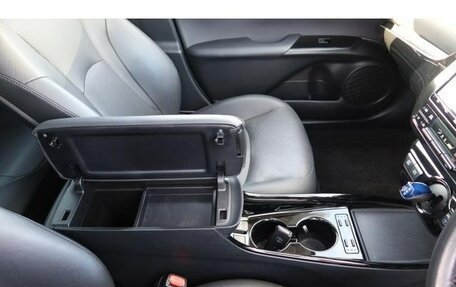 Toyota Prius IV XW50, 2020 год, 1 650 002 рублей, 15 фотография