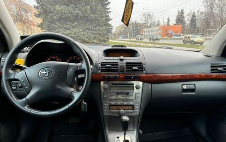 Toyota Avensis III рестайлинг, 2006 год, 850 000 рублей, 5 фотография
