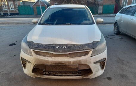 KIA Rio IV, 2018 год, 850 000 рублей, 1 фотография