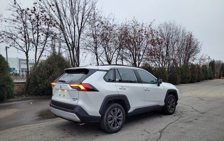 Toyota RAV4, 2025 год, 3 950 000 рублей, 5 фотография