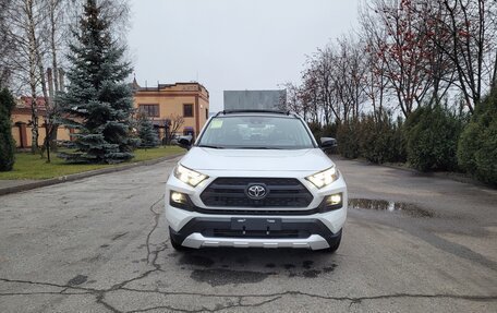 Toyota RAV4, 2025 год, 3 950 000 рублей, 2 фотография