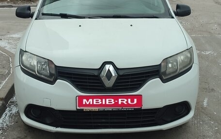 Renault Logan II, 2017 год, 450 000 рублей, 1 фотография