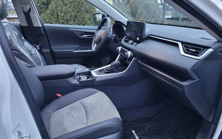 Toyota RAV4, 2025 год, 3 950 000 рублей, 12 фотография