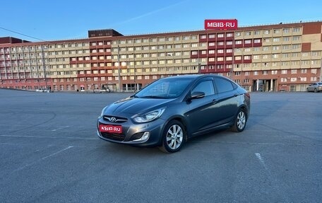 Hyundai Solaris II рестайлинг, 2012 год, 750 000 рублей, 1 фотография
