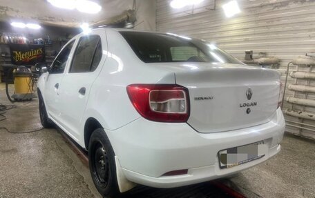 Renault Logan II, 2017 год, 450 000 рублей, 7 фотография