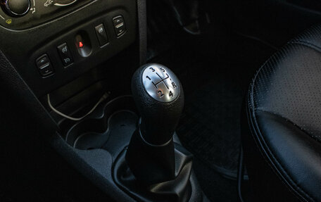 Renault Logan II, 2014 год, 749 000 рублей, 21 фотография