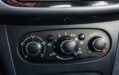 Renault Logan II, 2014 год, 749 000 рублей, 19 фотография