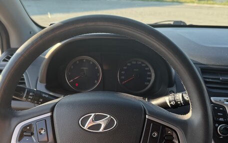 Hyundai Solaris II рестайлинг, 2014 год, 900 000 рублей, 8 фотография