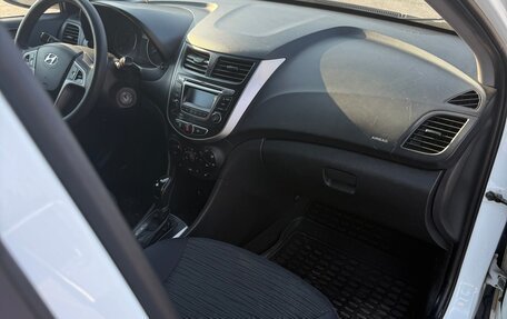 Hyundai Solaris II рестайлинг, 2014 год, 900 000 рублей, 10 фотография