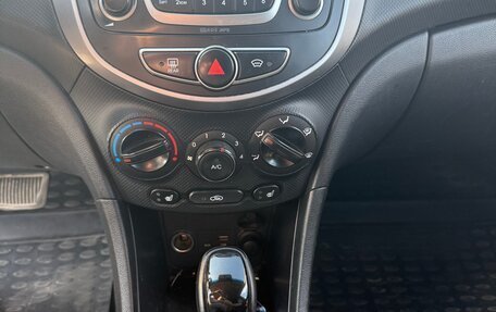 Hyundai Solaris II рестайлинг, 2014 год, 900 000 рублей, 7 фотография