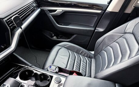 Volkswagen Touareg III, 2018 год, 5 000 000 рублей, 9 фотография