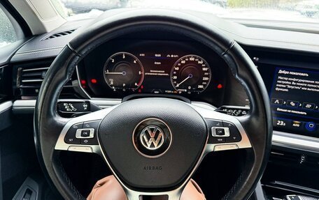 Volkswagen Touareg III, 2018 год, 5 000 000 рублей, 8 фотография