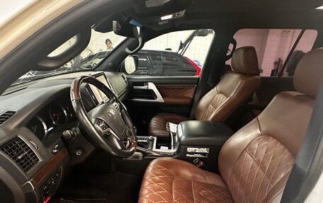 Toyota Land Cruiser 200, 2017 год, 7 460 000 рублей, 7 фотография