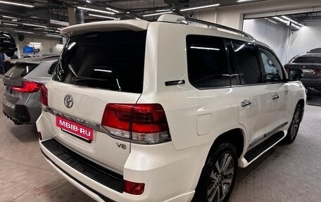Toyota Land Cruiser 200, 2017 год, 7 460 000 рублей, 4 фотография