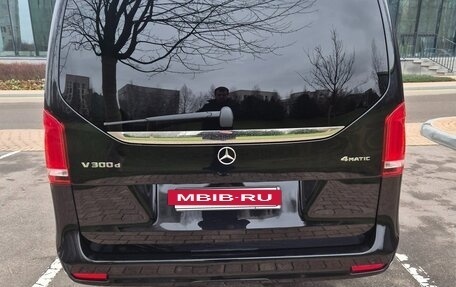 Mercedes-Benz V-Класс, 2023 год, 12 000 000 рублей, 2 фотография