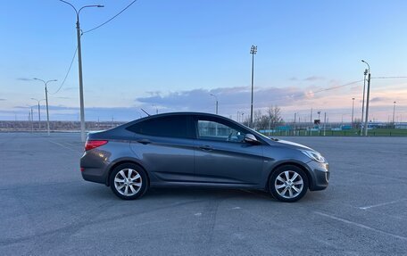 Hyundai Solaris II рестайлинг, 2012 год, 750 000 рублей, 3 фотография