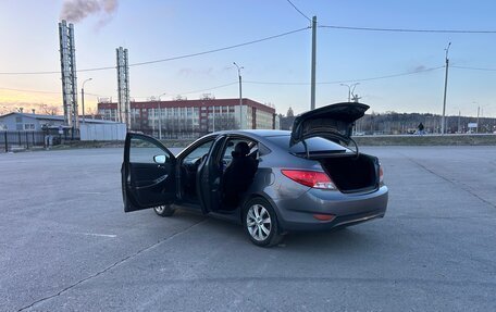 Hyundai Solaris II рестайлинг, 2012 год, 750 000 рублей, 18 фотография