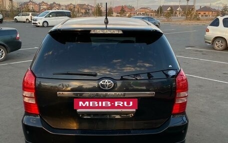 Toyota Wish II, 2004 год, 750 000 рублей, 2 фотография