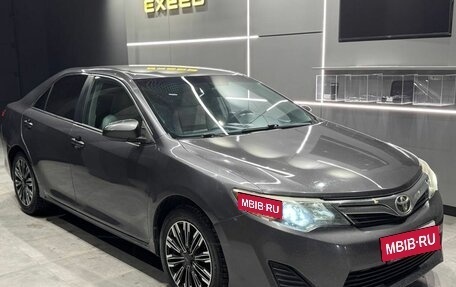 Toyota Camry, 2013 год, 1 560 000 рублей, 2 фотография