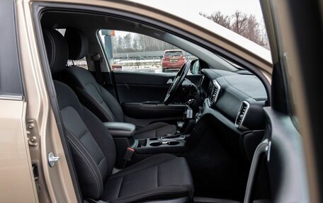 KIA Sportage IV рестайлинг, 2019 год, 2 400 000 рублей, 10 фотография