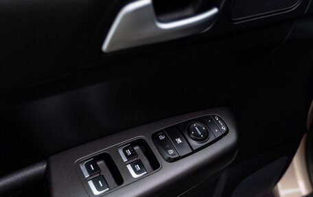 KIA Sportage IV рестайлинг, 2019 год, 2 400 000 рублей, 22 фотография