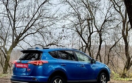 Toyota RAV4, 2016 год, 2 100 000 рублей, 3 фотография