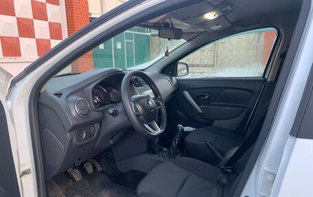 Renault Logan II, 2020 год, 670 000 рублей, 6 фотография