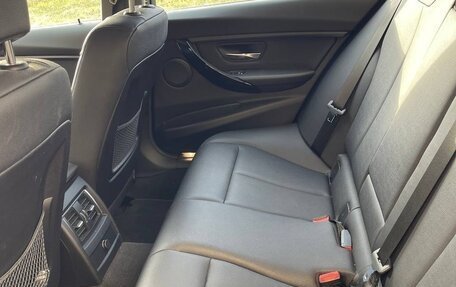 BMW 3 серия, 2018 год, 2 999 999 рублей, 12 фотография