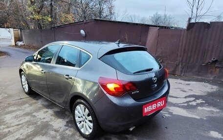 Opel Astra J, 2010 год, 1 150 000 рублей, 13 фотография