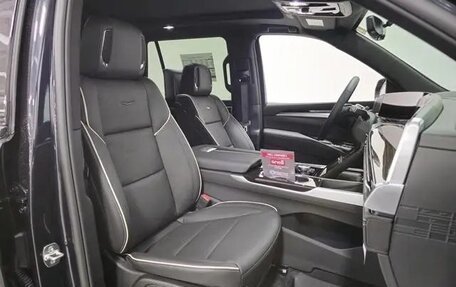 Cadillac Escalade V, 2025 год, 21 400 000 рублей, 17 фотография