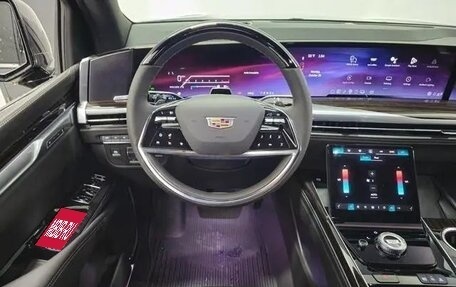 Cadillac Escalade V, 2025 год, 21 400 000 рублей, 15 фотография