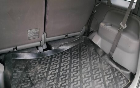 Toyota Sienta I, 2010 год, 800 000 рублей, 5 фотография