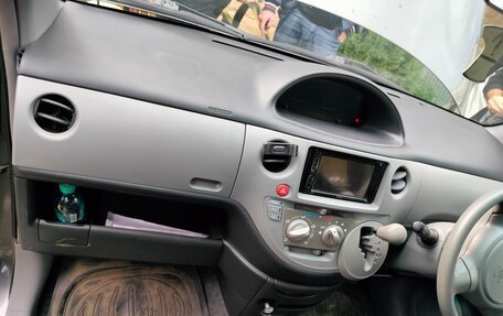 Toyota Sienta I, 2010 год, 800 000 рублей, 7 фотография