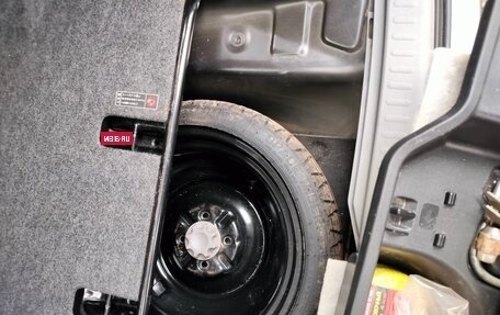 Toyota Sienta I, 2010 год, 800 000 рублей, 10 фотография