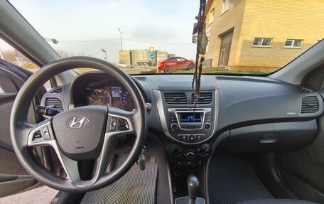 Hyundai Solaris II рестайлинг, 2015 год, 990 000 рублей, 9 фотография