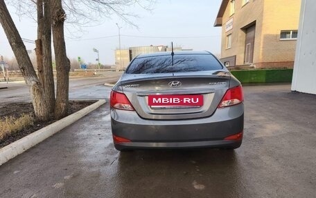 Hyundai Solaris II рестайлинг, 2015 год, 990 000 рублей, 4 фотография