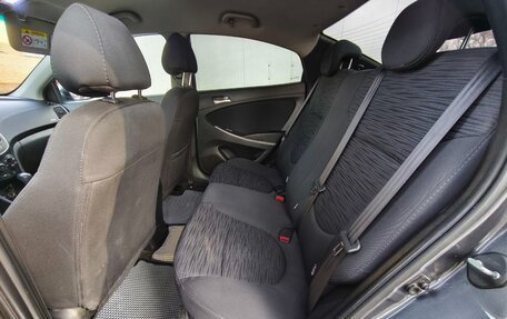 Hyundai Solaris II рестайлинг, 2015 год, 990 000 рублей, 16 фотография