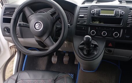 Volkswagen Transporter T5 рестайлинг, 2010 год, 1 400 000 рублей, 9 фотография