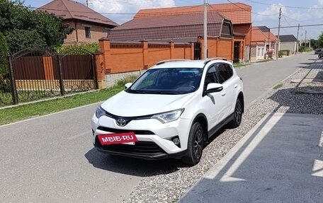 Toyota RAV4, 2018 год, 1 950 000 рублей, 7 фотография