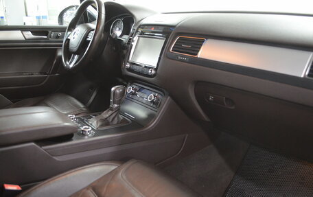 Volkswagen Touareg III, 2012 год, 2 050 000 рублей, 10 фотография