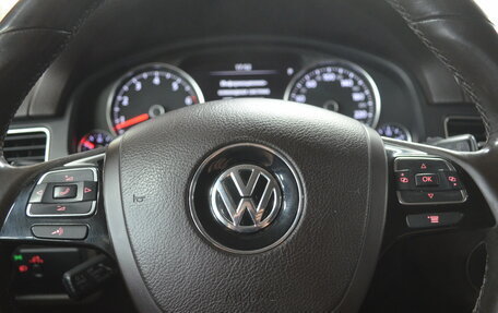 Volkswagen Touareg III, 2012 год, 2 050 000 рублей, 21 фотография