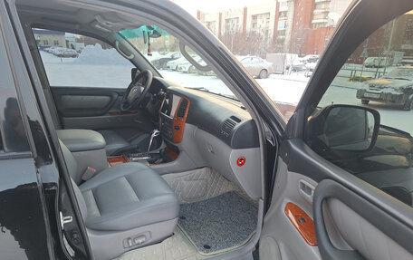 Toyota Land Cruiser 100 рестайлинг 2, 2004 год, 1 800 000 рублей, 16 фотография