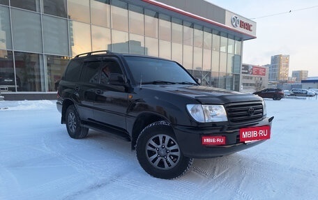 Toyota Land Cruiser 100 рестайлинг 2, 2004 год, 1 800 000 рублей, 6 фотография